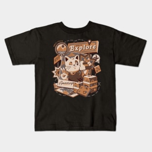 Born to Explore - Cute Traveler Cat Gift Kids T-Shirt